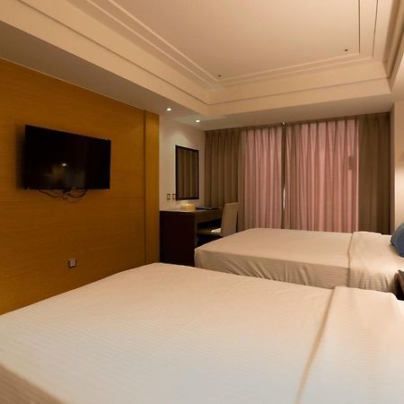 Ever Delightful Business Hotel Цзяи Экстерьер фото
