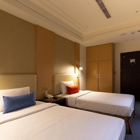 Ever Delightful Business Hotel Цзяи Экстерьер фото