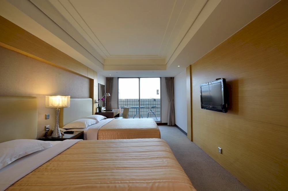 Ever Delightful Business Hotel Цзяи Экстерьер фото