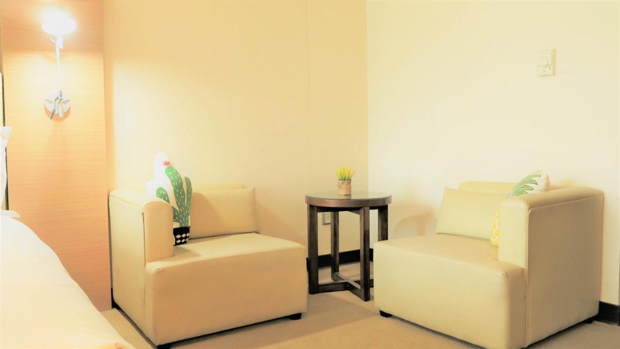 Ever Delightful Business Hotel Цзяи Экстерьер фото