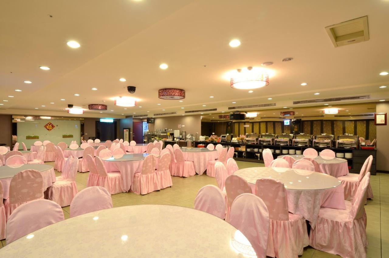 Ever Delightful Business Hotel Цзяи Экстерьер фото