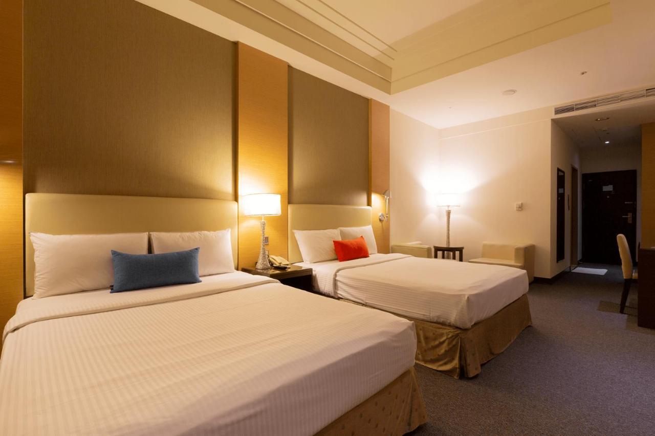 Ever Delightful Business Hotel Цзяи Экстерьер фото