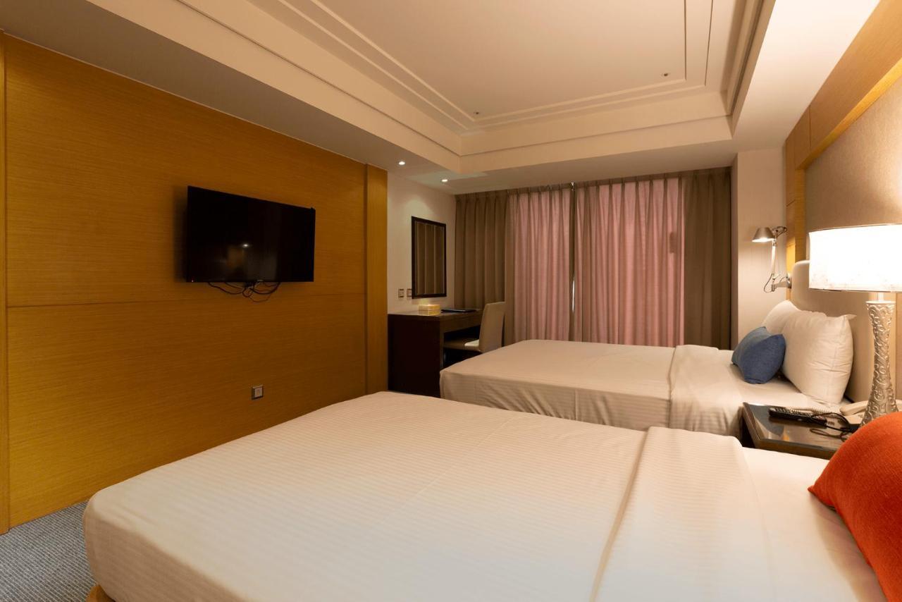 Ever Delightful Business Hotel Цзяи Экстерьер фото