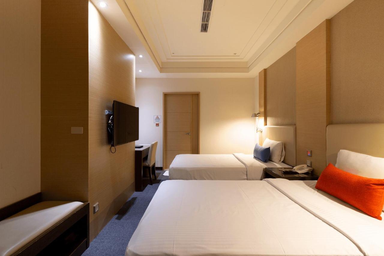 Ever Delightful Business Hotel Цзяи Экстерьер фото