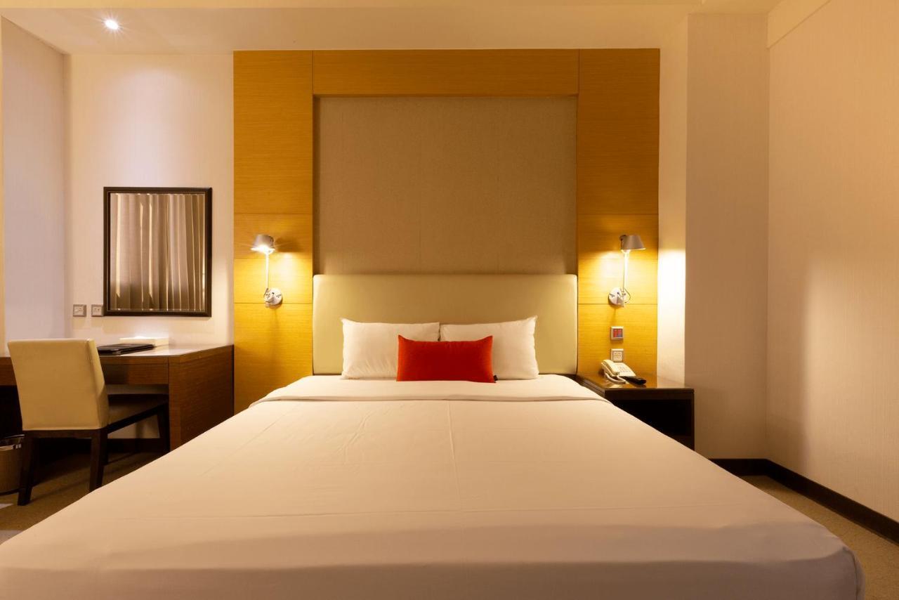 Ever Delightful Business Hotel Цзяи Экстерьер фото